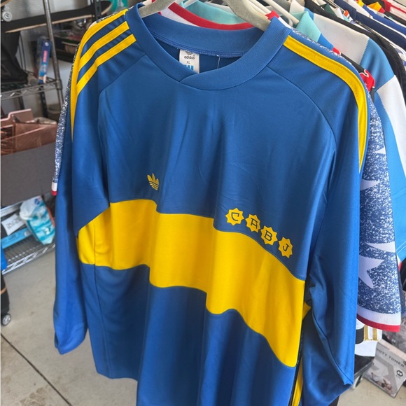 Retro and 2025 Jerseys!! - Picture 5 of 16